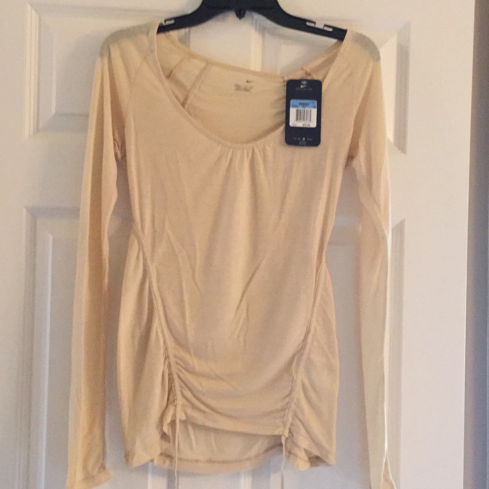 NWT Nike pale gold long-sleeve tee size medium
